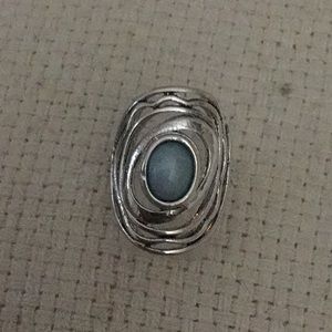 9.25 Sterling silver ring with gemstones